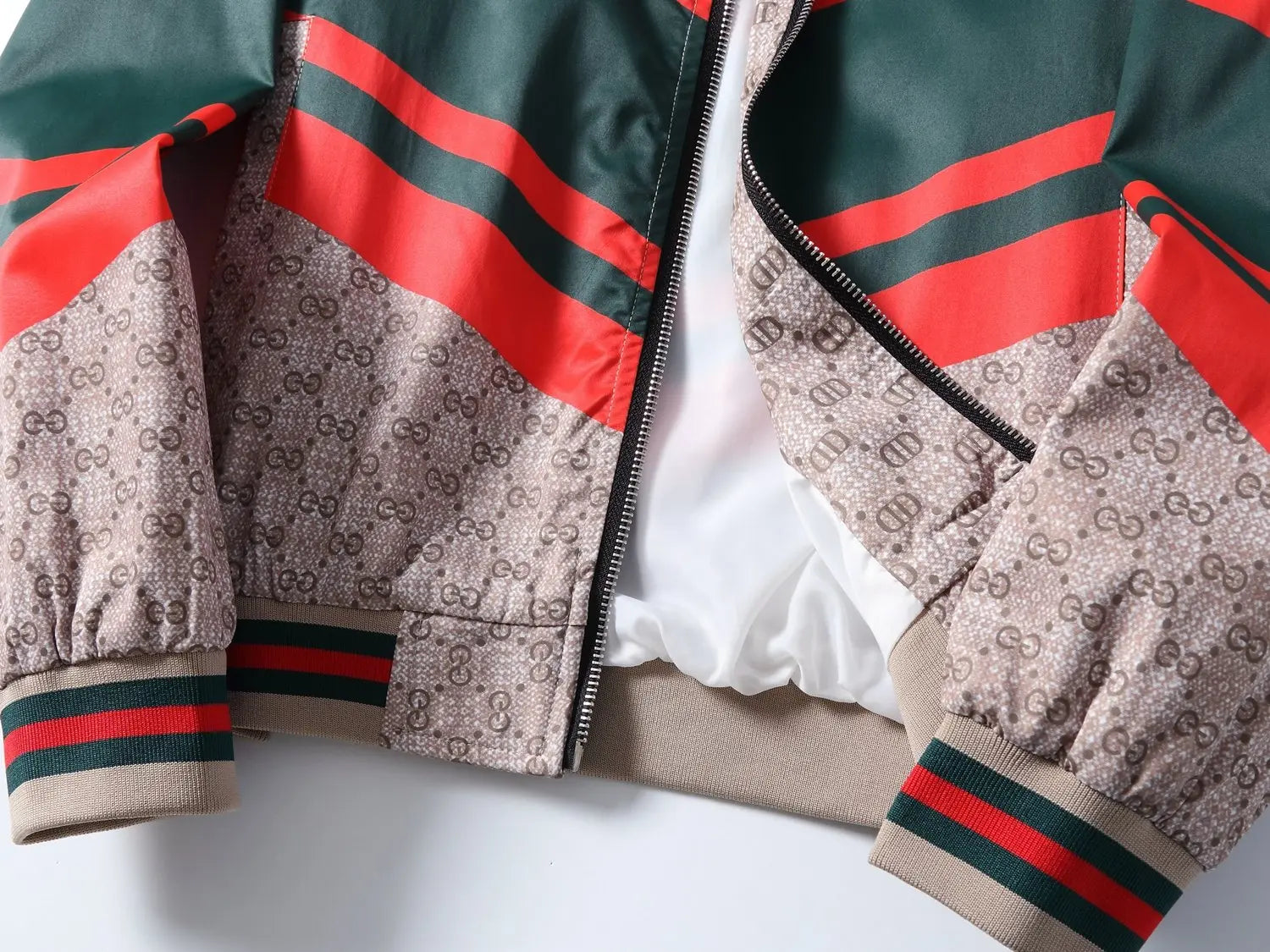 GUCCI - JACKET - https://treadfitpro.com/