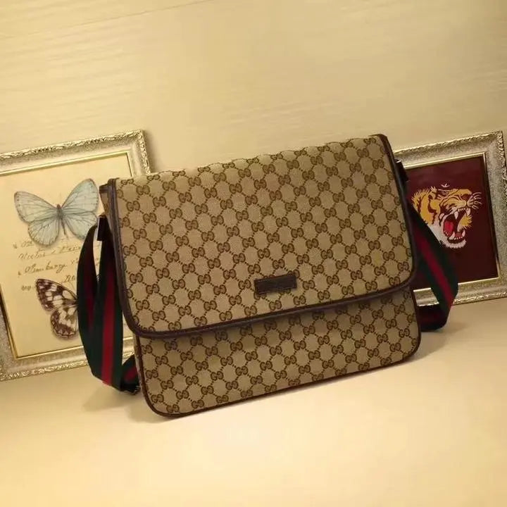 GUCCI - SHOULDER BAG - https://treadfitpro.com/