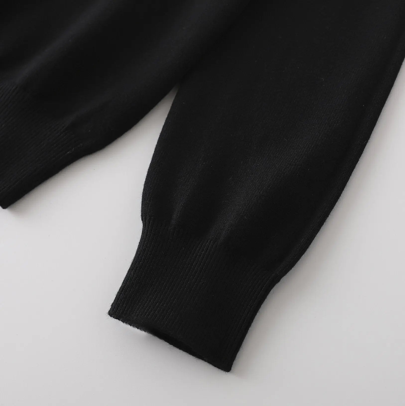 GUCCI - SWEATSHIRT - https://treadfitpro.com/