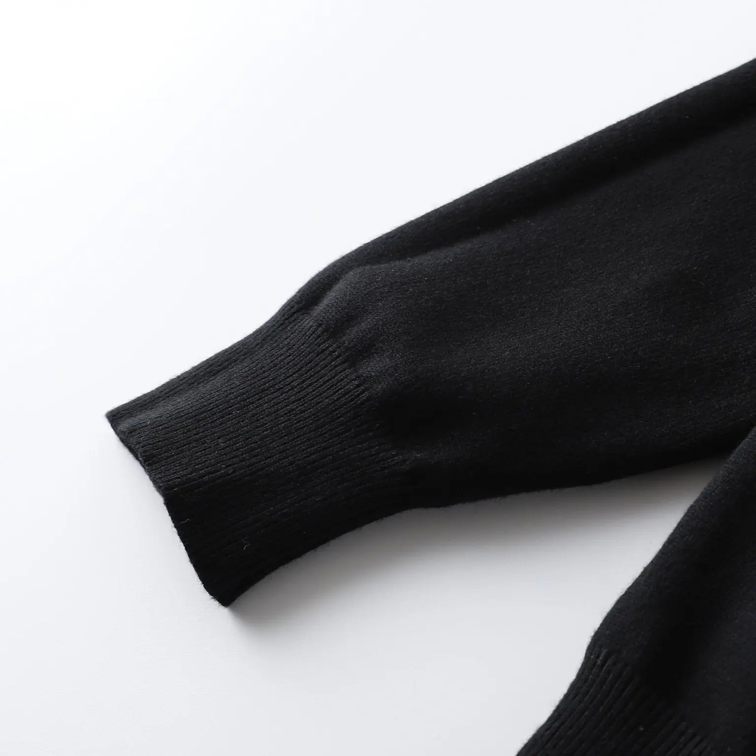 GUCCI - SWEATSHIRT - https://treadfitpro.com/