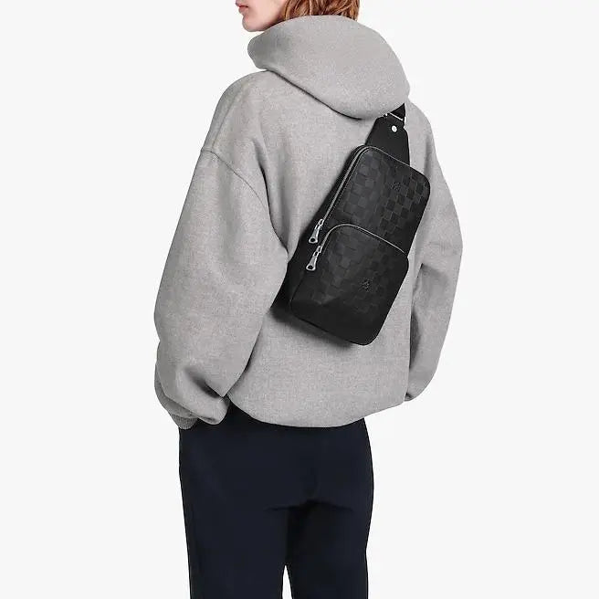 LOUIS VUITTON - BACKPACK - https://treadfitpro.com/