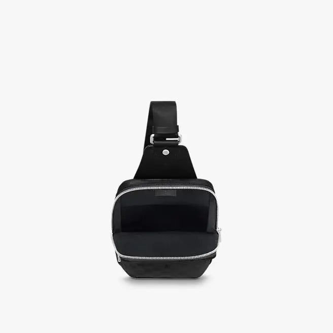 LOUIS VUITTON - BACKPACK - https://treadfitpro.com/