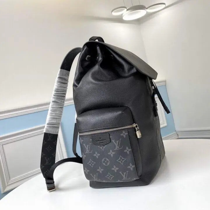 LOUIS VUITTON - BACKPACK - https://treadfitpro.com/