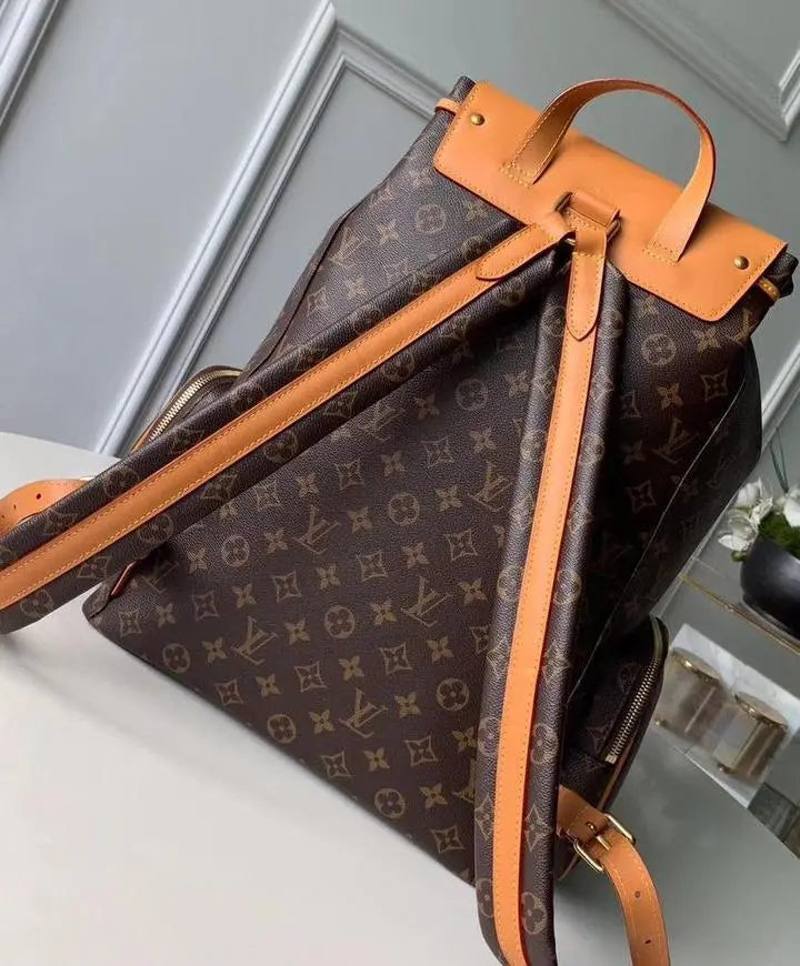 LOUIS VUITTON - BACKPACK - https://treadfitpro.com/