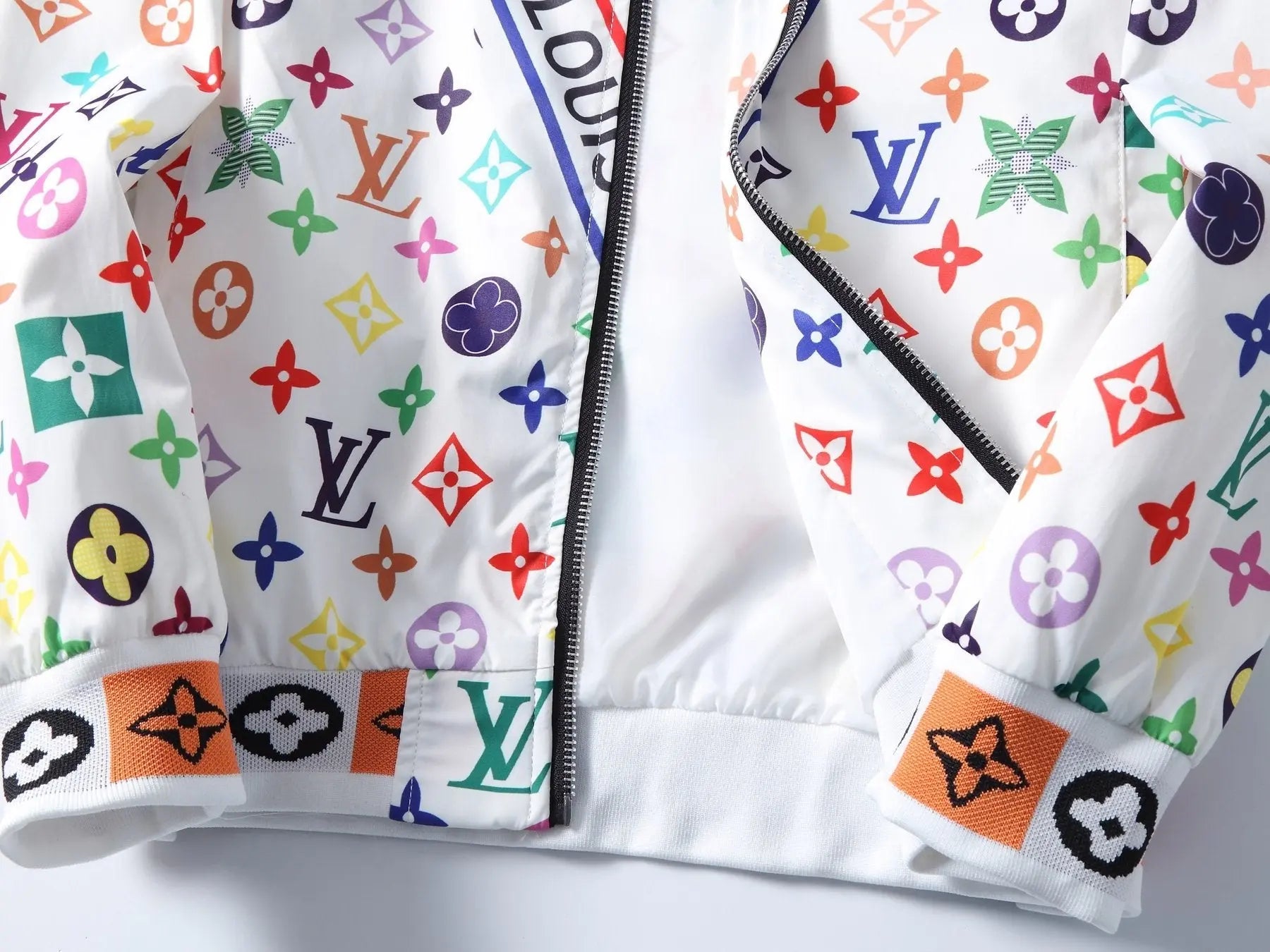 LOUIS VUITTON - JACKET - https://treadfitpro.com/