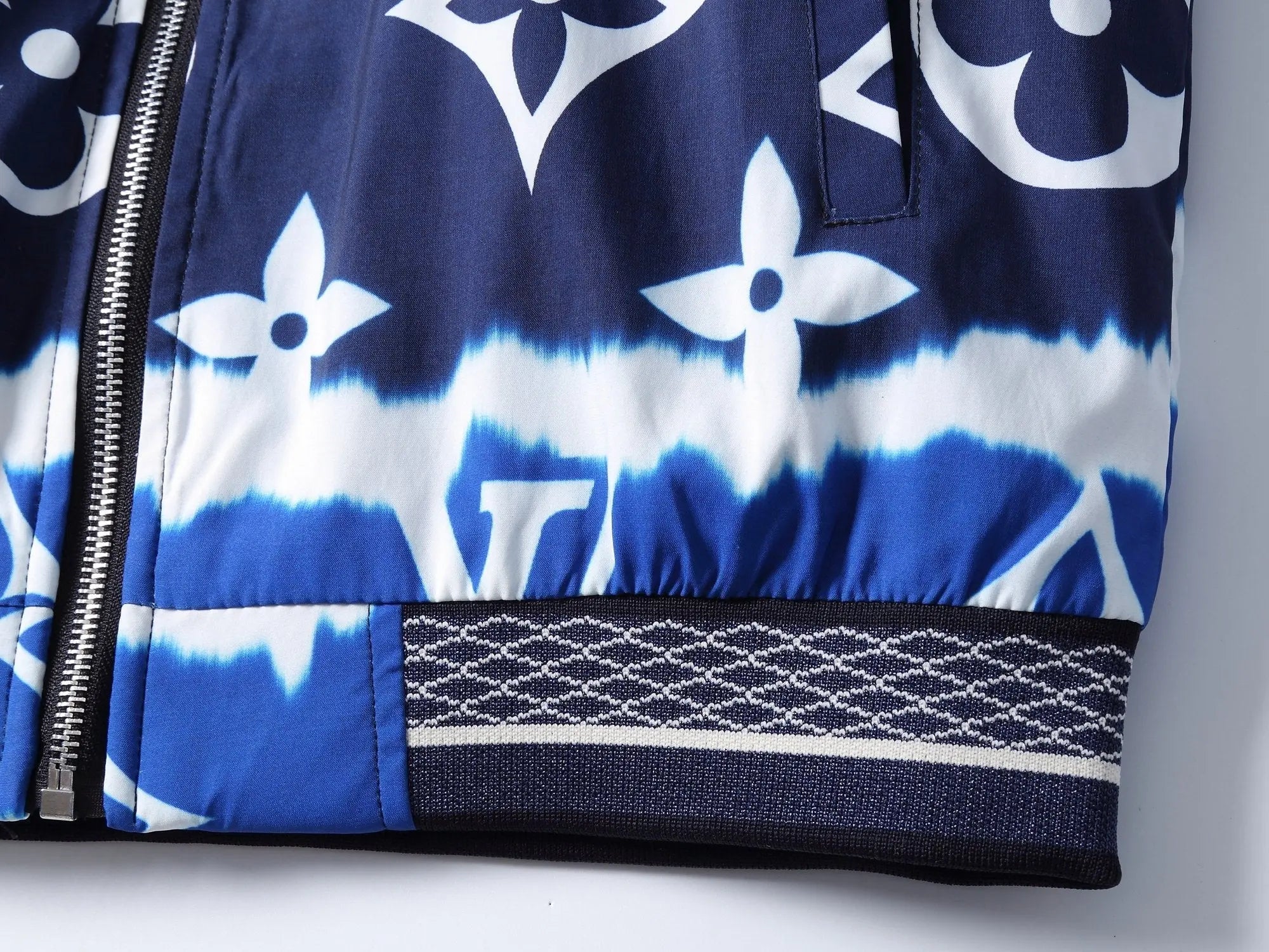 LOUIS VUITTON - JACKET - https://treadfitpro.com/