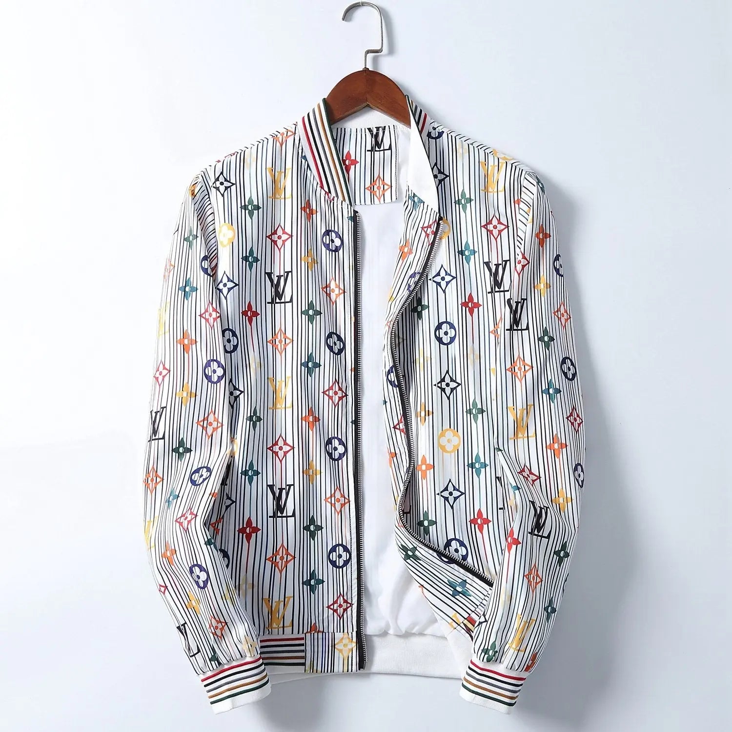 LOUIS VUITTON - JACKET - https://treadfitpro.com/