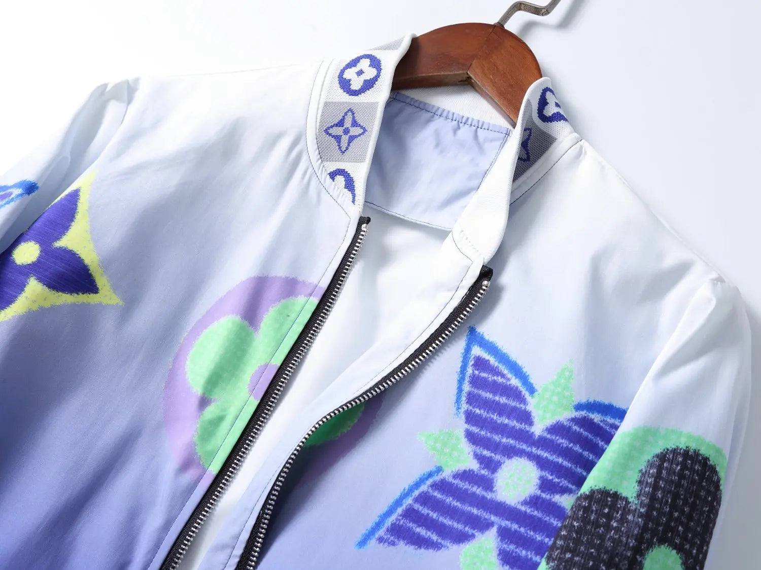 LOUIS VUITTON - JACKET - https://treadfitpro.com/