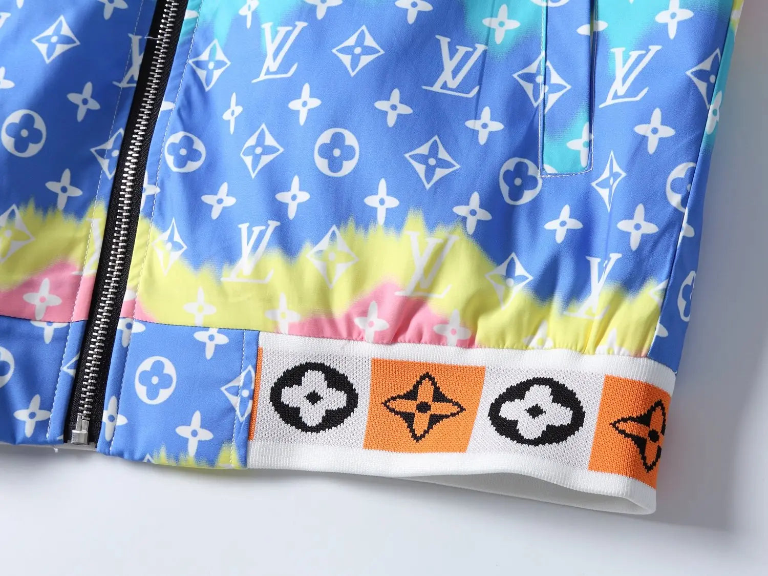 LOUIS VUITTON - JACKET - https://treadfitpro.com/