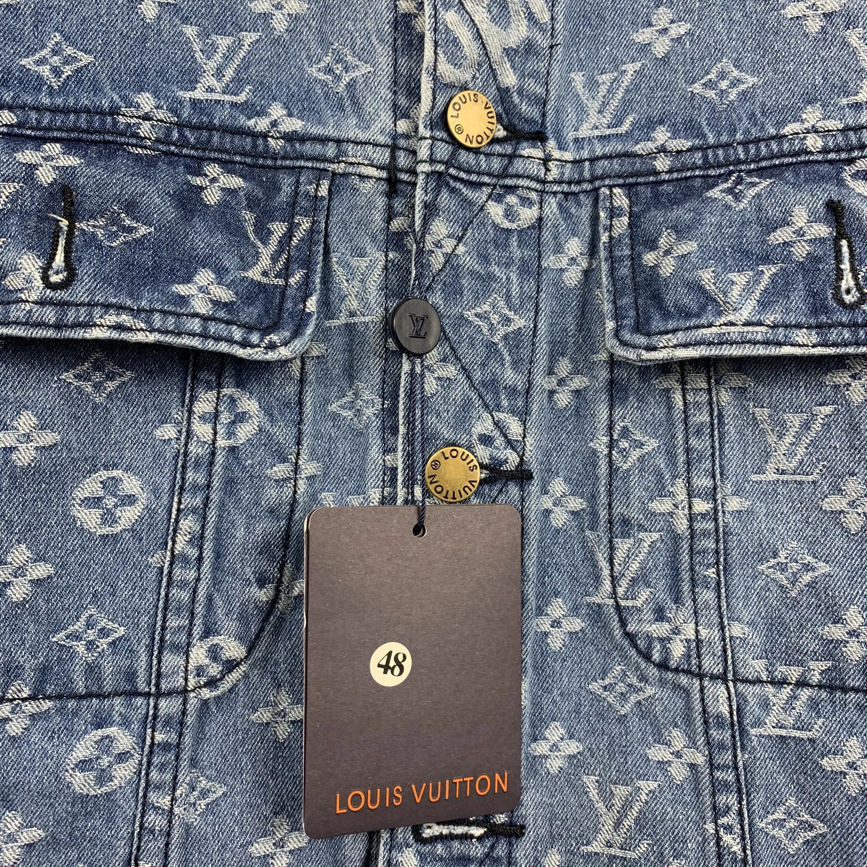 LOUIS VUITTON - JACKET - https://treadfitpro.com/