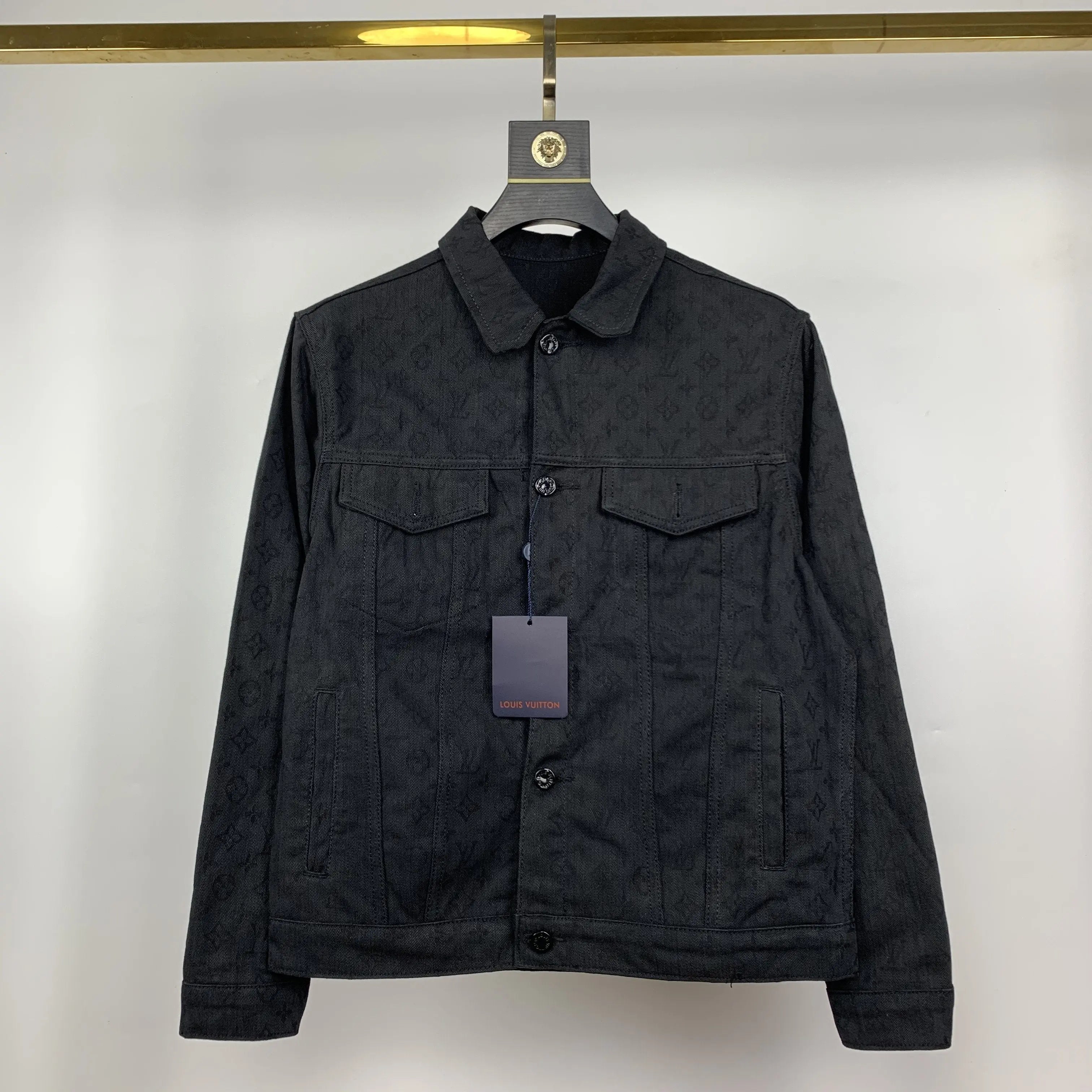 LOUIS VUITTON - JACKET - https://treadfitpro.com/