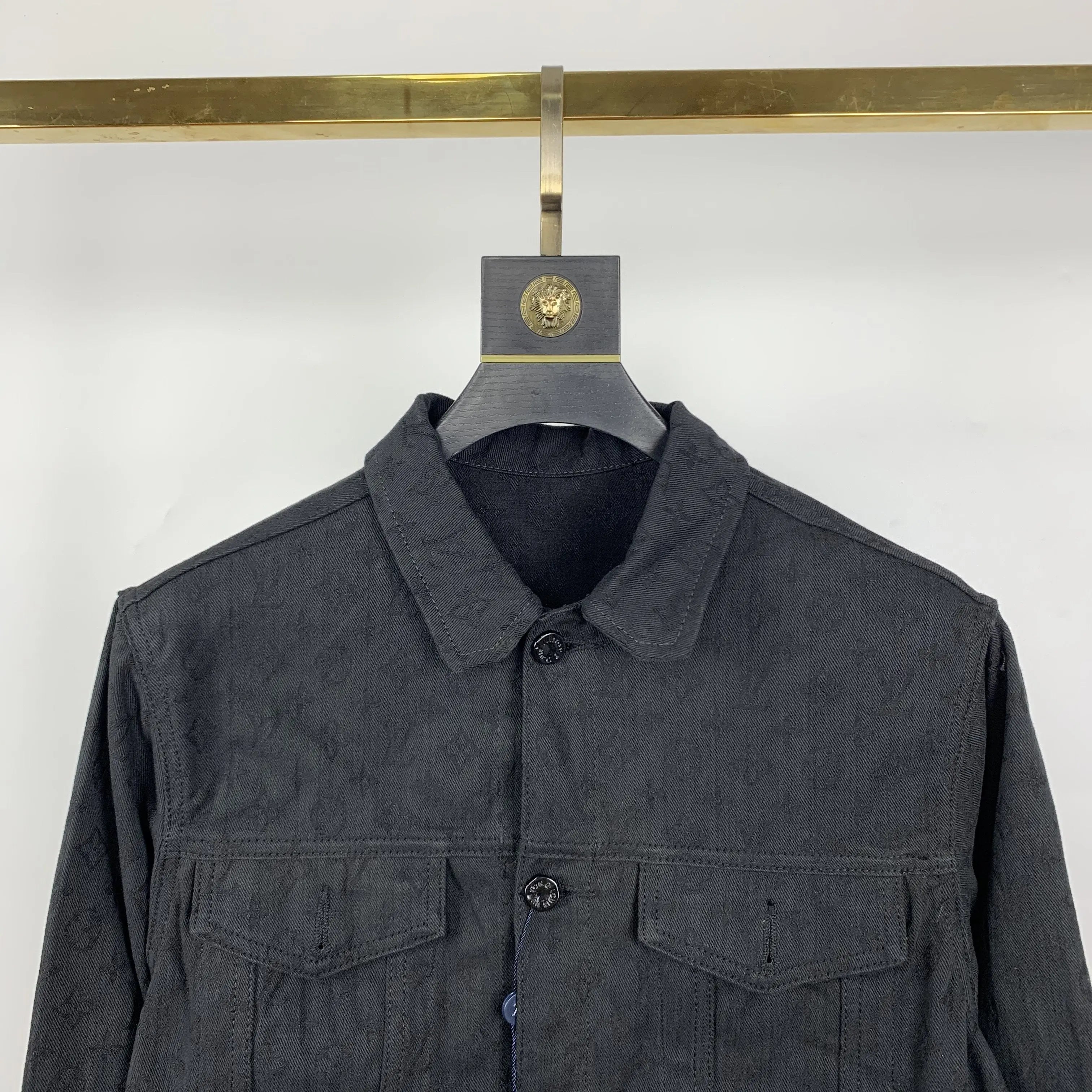 LOUIS VUITTON - JACKET - https://treadfitpro.com/