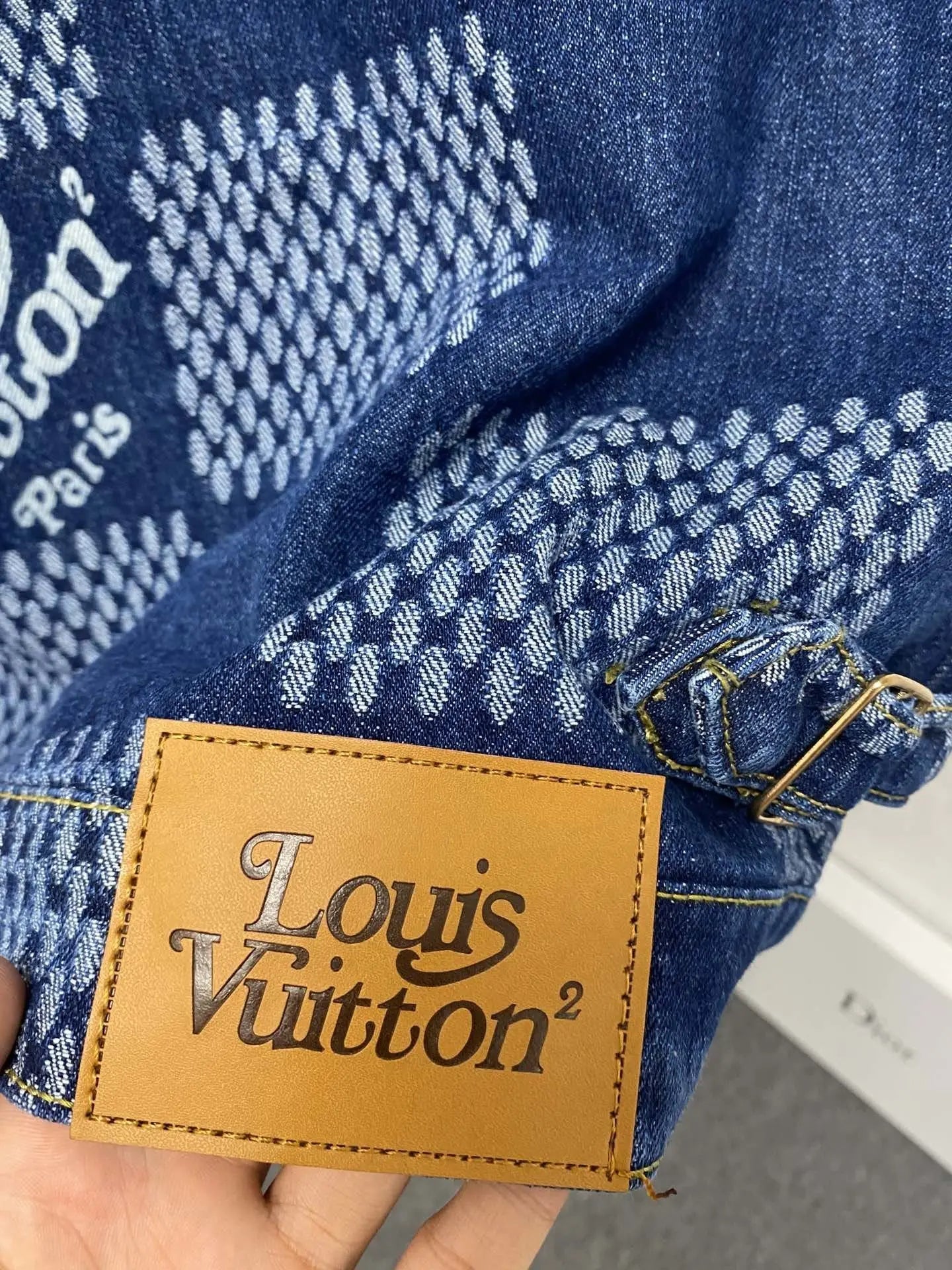 LOUIS VUITTON - JACKET - https://treadfitpro.com/