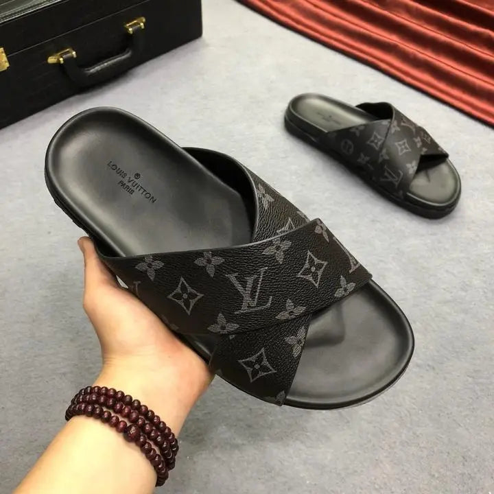 LOUIS VUITTON - PANTOUFLES HOMME - https://treadfitpro.com/
