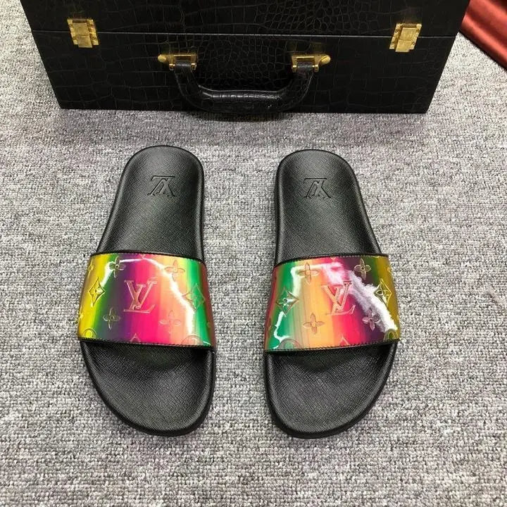 LOUIS VUITTON - PANTOUFLES HOMME - https://treadfitpro.com/