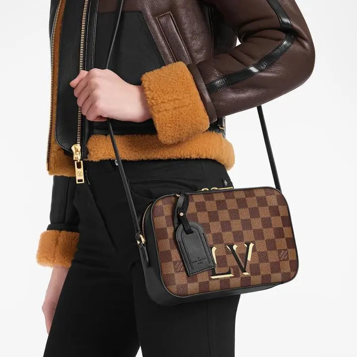 LOUIS VUITTON - SAC À BANDOULIÈRE - https://treadfitpro.com/