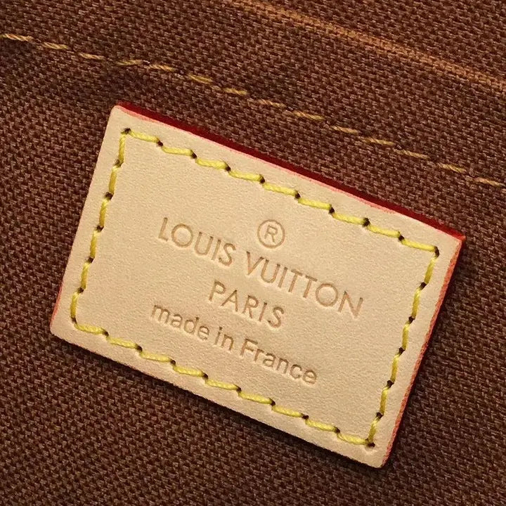 LOUIS VUITTON - SAC À BANDOULIÈRE - https://treadfitpro.com/