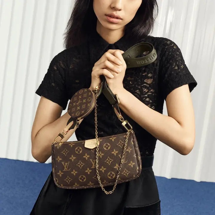 LOUIS VUITTON - SAC À BANDOULIÈRE - https://treadfitpro.com/