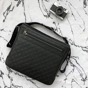 LOUIS VUITTON - SHOULDER BAG - https://treadfitpro.com/