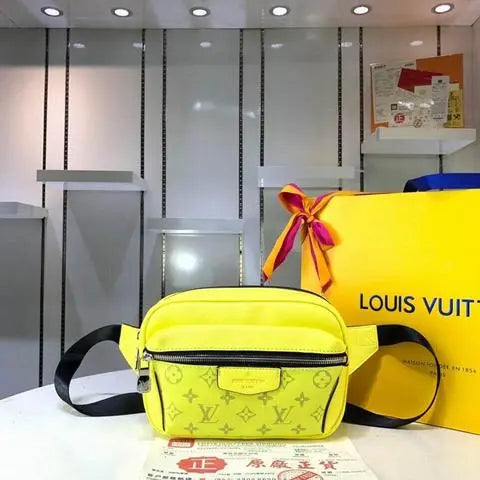 LOUIS VUITTON - WAIST BAG - https://treadfitpro.com/