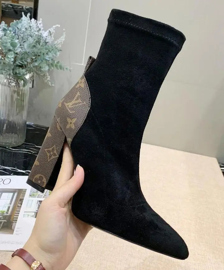 LOUIS VUITTON - WOMEN'S BOOTS - https://treadfitpro.com/