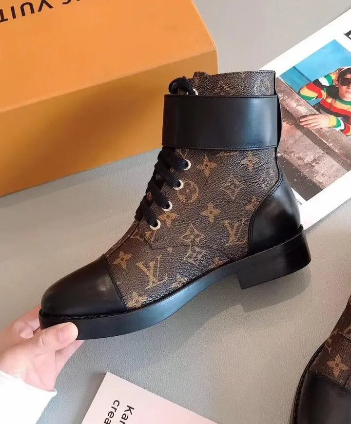 LOUIS VUITTON - WOMEN'S BOOTS - https://treadfitpro.com/