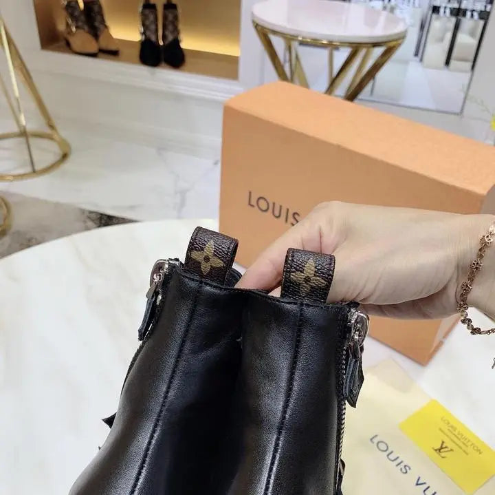 LOUIS VUITTON - WOMEN'S BOOTS - https://treadfitpro.com/