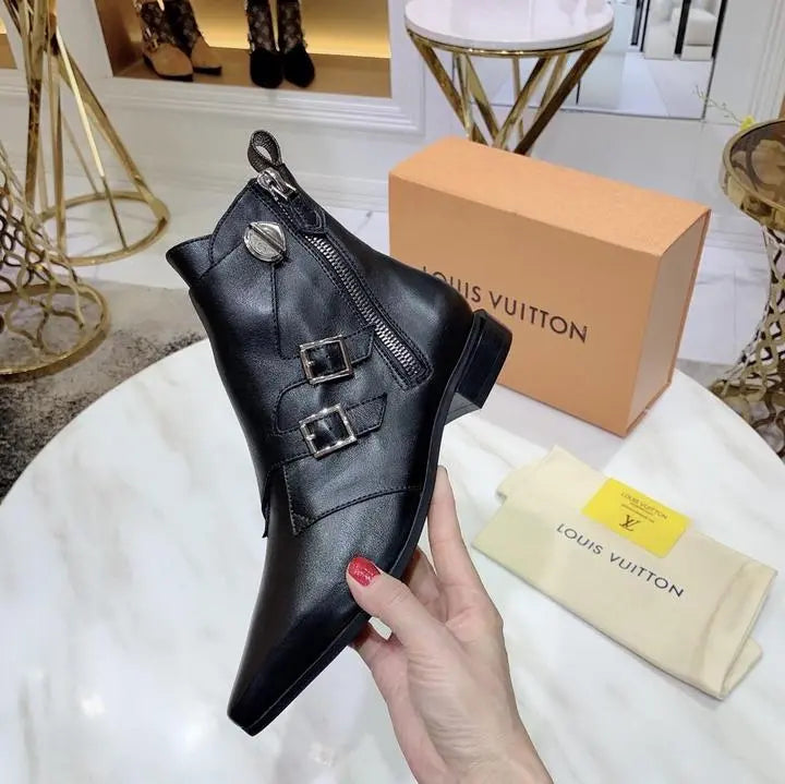 LOUIS VUITTON - WOMEN'S BOOTS - https://treadfitpro.com/