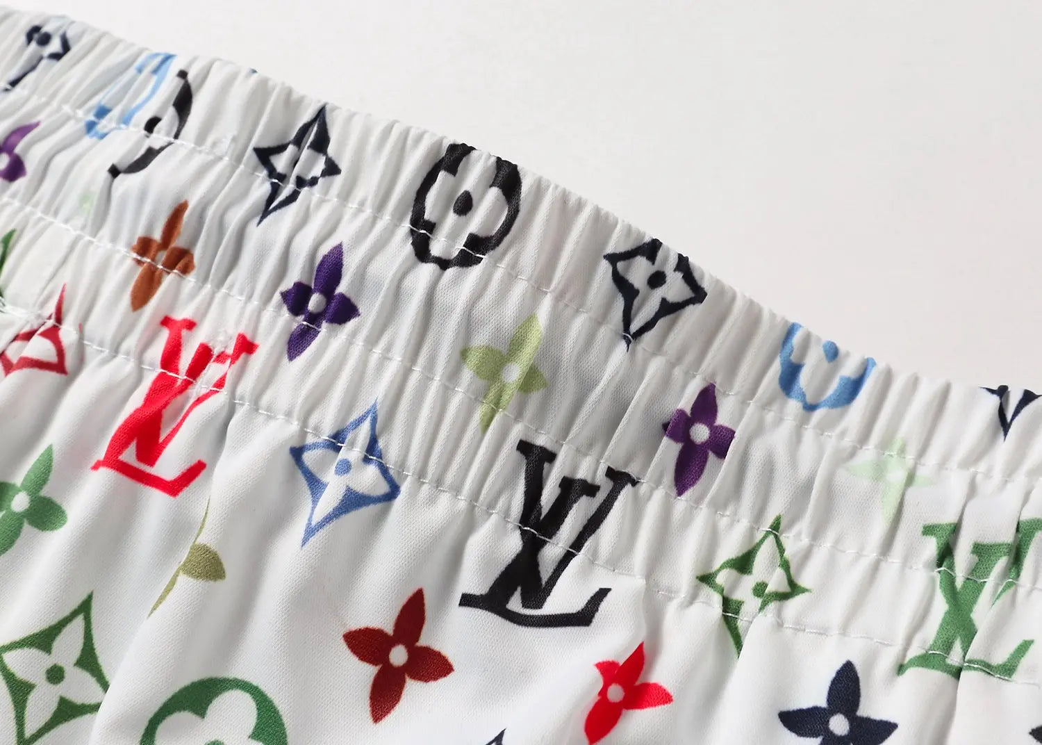 LOUIS VUITTTON - SHORT - https://treadfitpro.com/