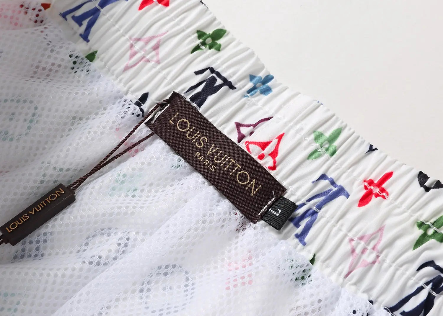 LOUIS VUITTTON - SHORT - https://treadfitpro.com/