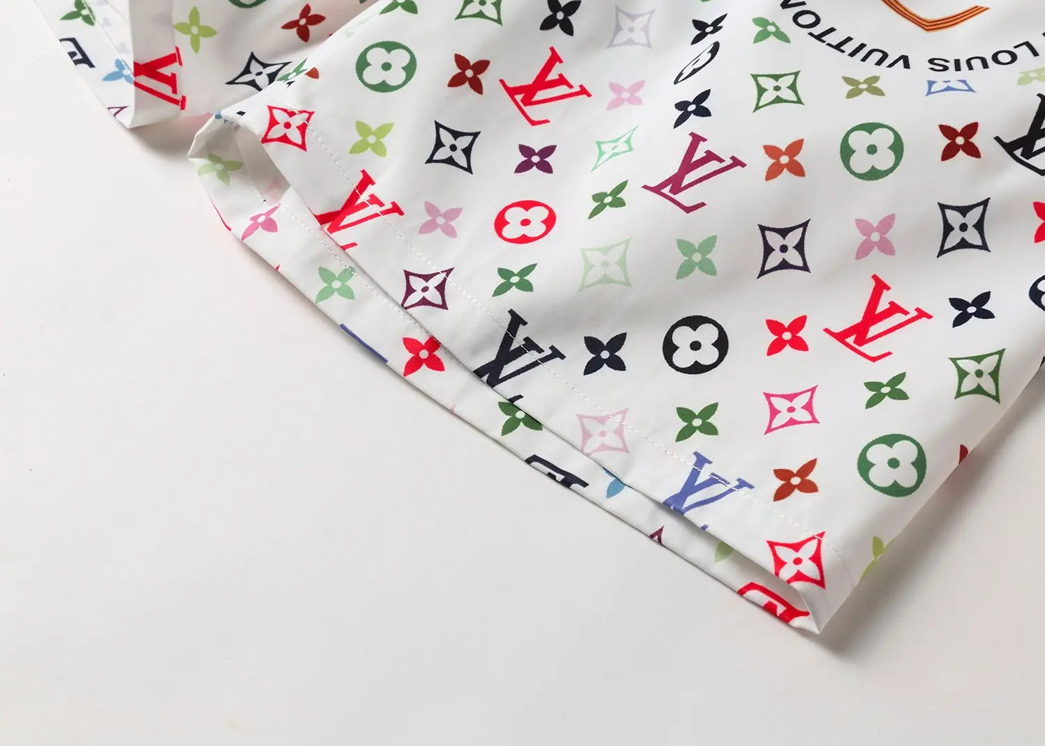 LOUIS VUITTTON - SHORT - https://treadfitpro.com/