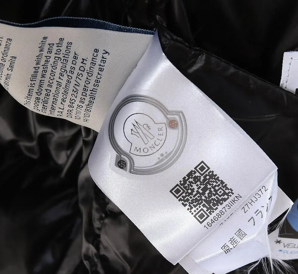MONCLER - JACKET - https://treadfitpro.com/