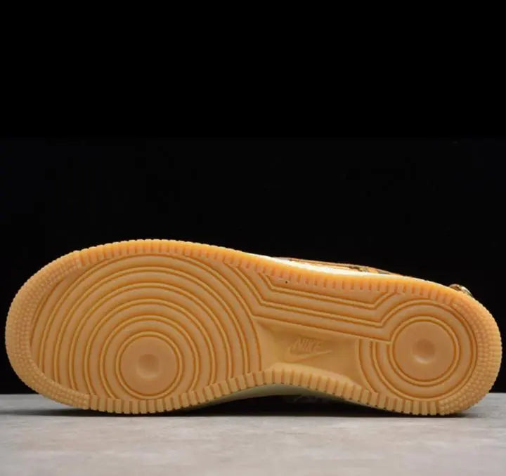 NIKE - AIR FORCE 1 - https://treadfitpro.com/