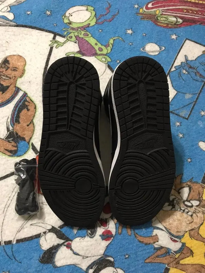 NIKE - AIR JORDAN 1 - https://treadfitpro.com/