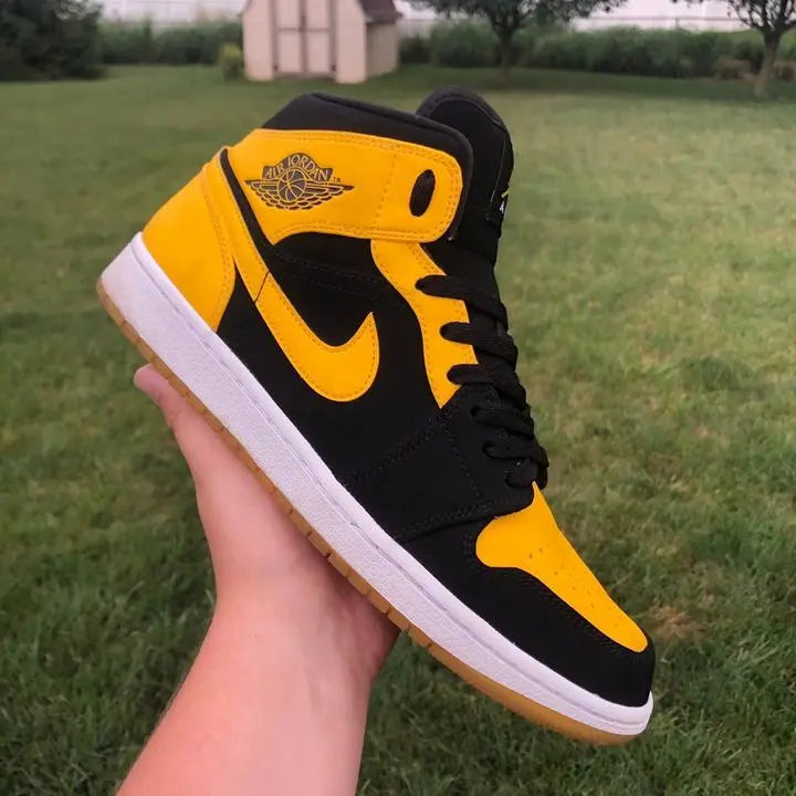 NIKE - AIR JORDAN 1 - https://treadfitpro.com/