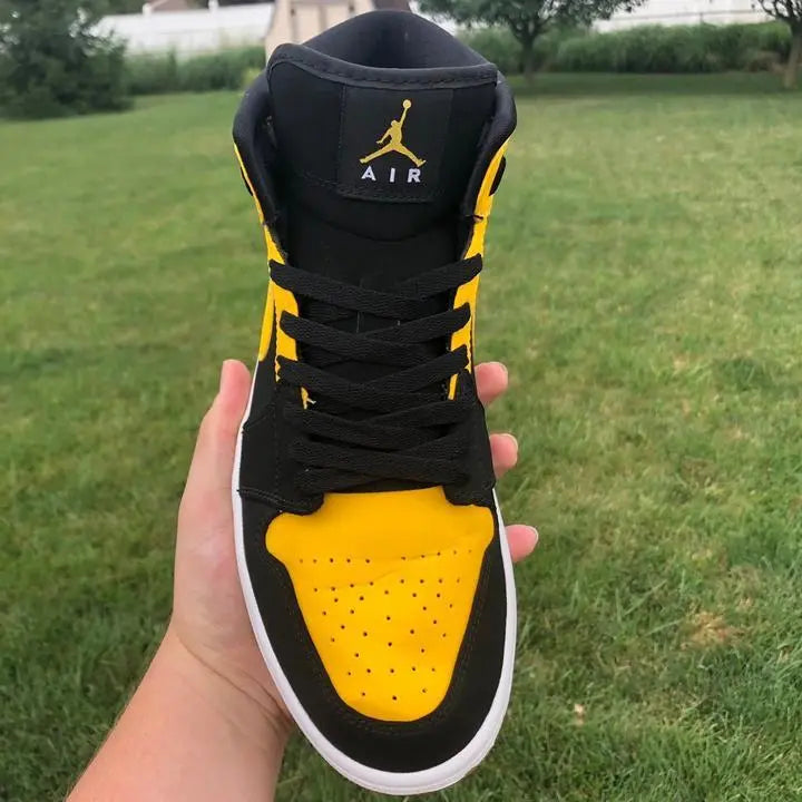 NIKE - AIR JORDAN 1 - https://treadfitpro.com/
