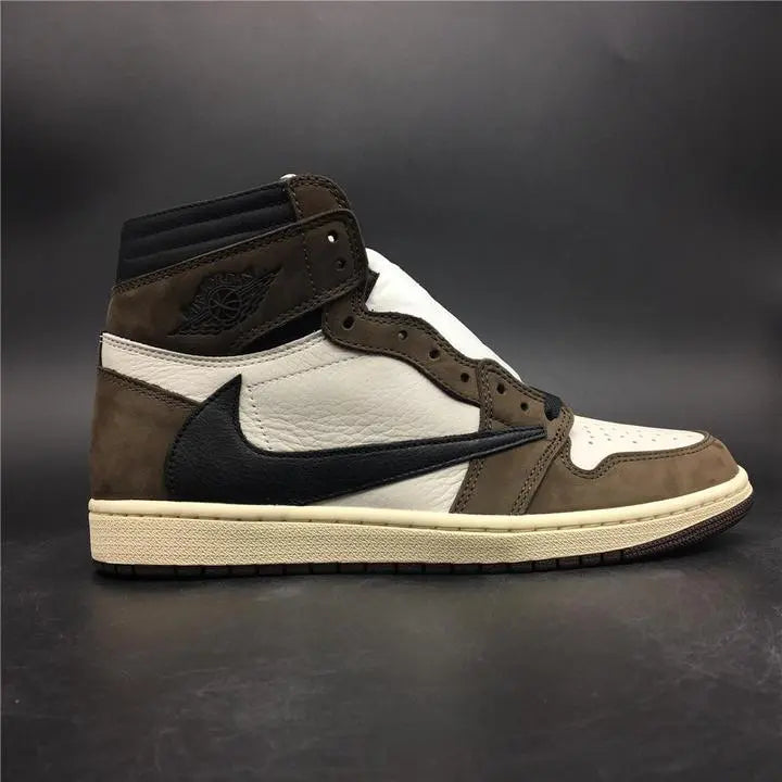 NIKE - AIR JORDAN 1 - https://treadfitpro.com/