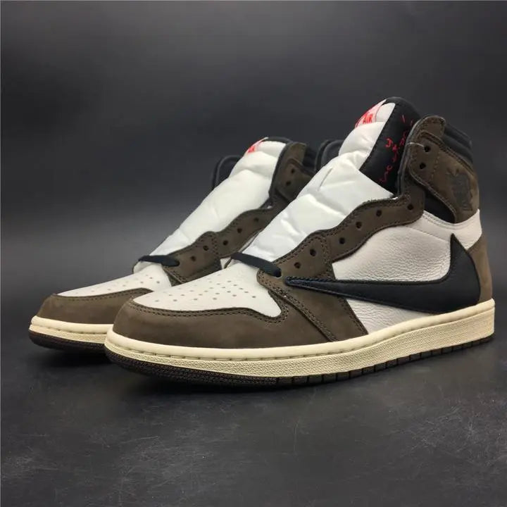 NIKE - AIR JORDAN 1 - https://treadfitpro.com/