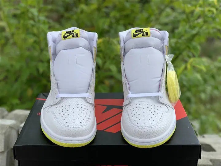 NIKE - AIR JORDAN 1 WOMEN’S - https://treadfitpro.com/