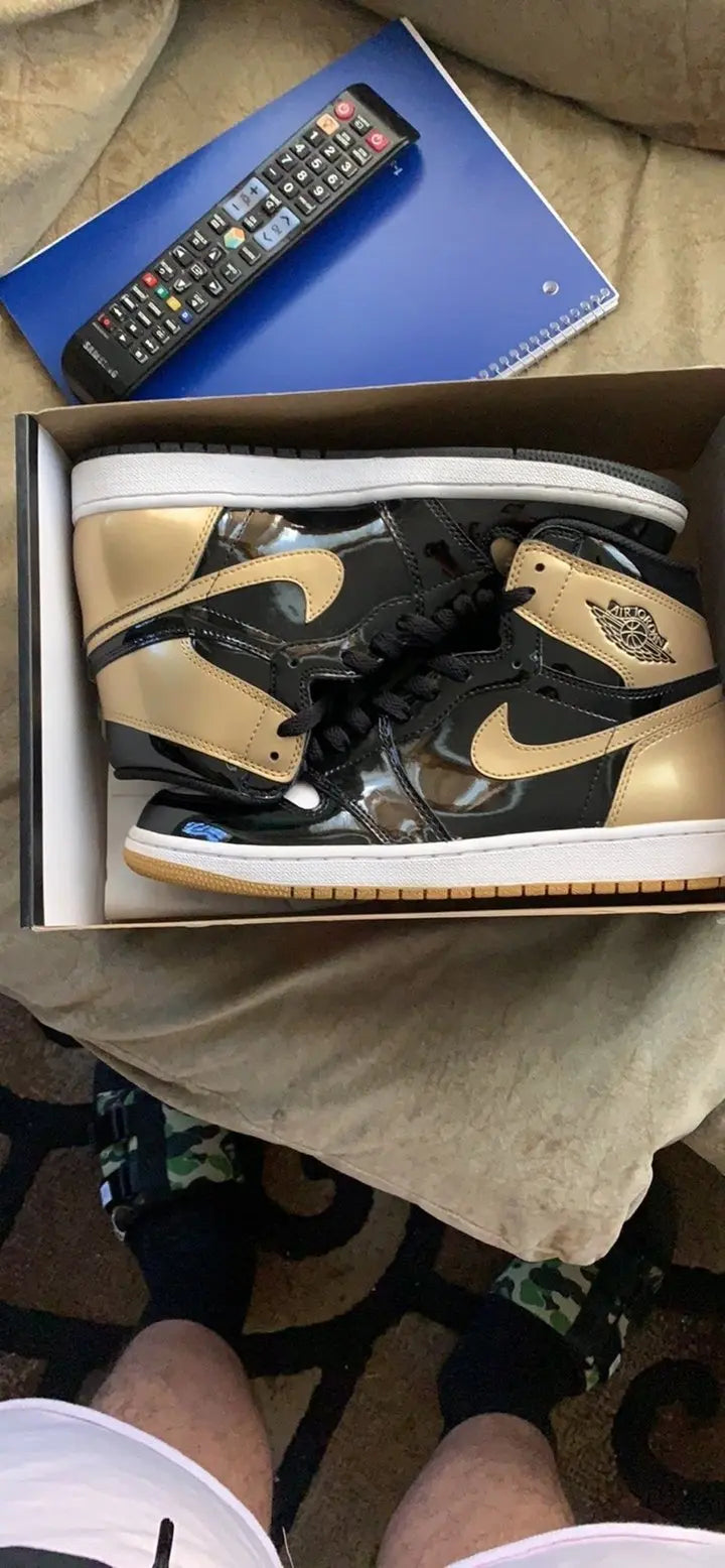 NIKE - AIR JORDAN 1 WOMEN’S - https://treadfitpro.com/