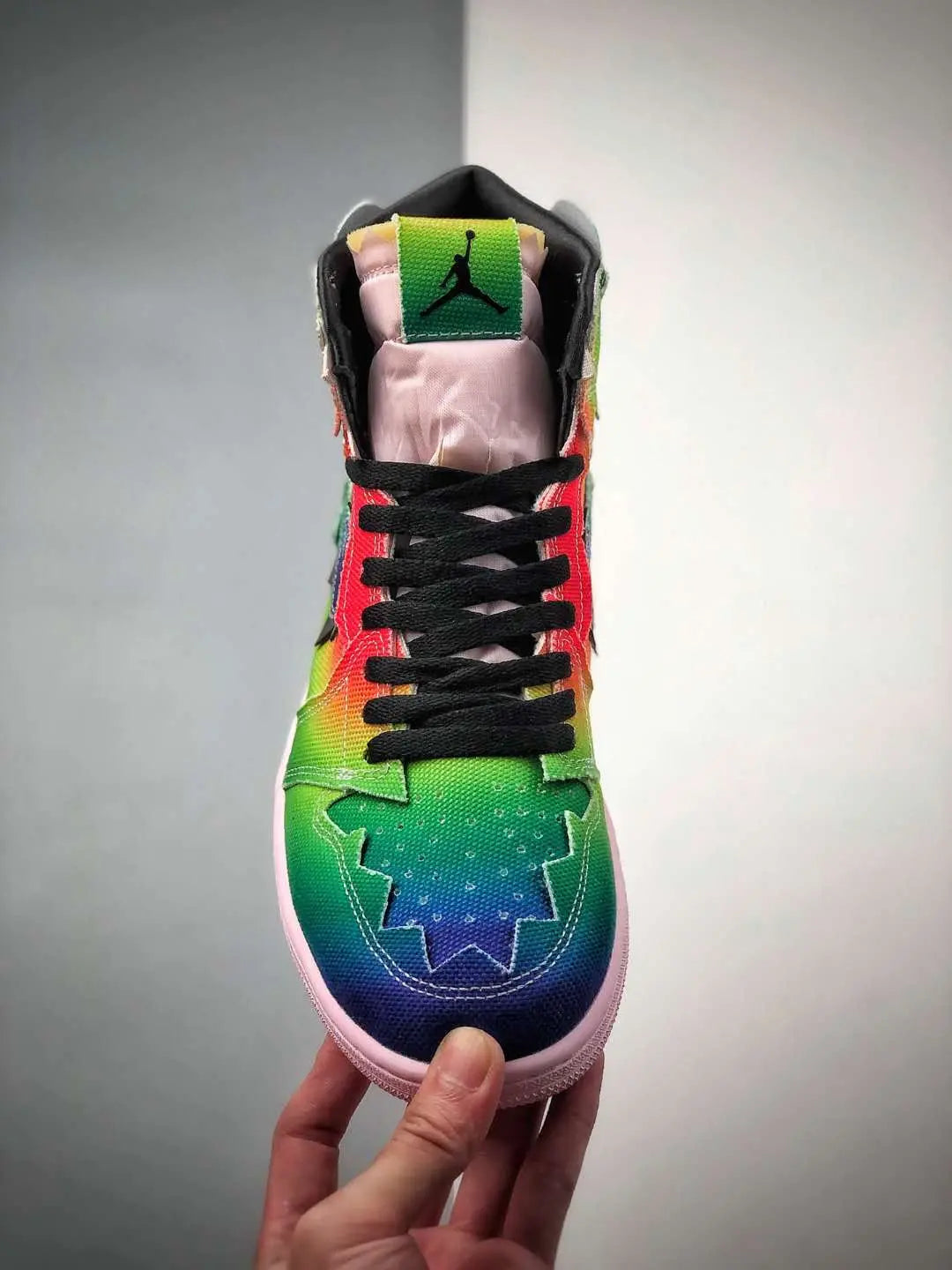 NIKE - AIR JORDAN 1 "JBalvin" - https://treadfitpro.com/