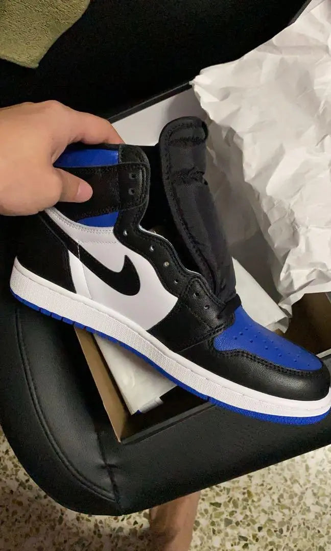 NIKE - AIR JORDAN RETRO 1 HIGH ‘ROYAL TOE’ - https://treadfitpro.com/