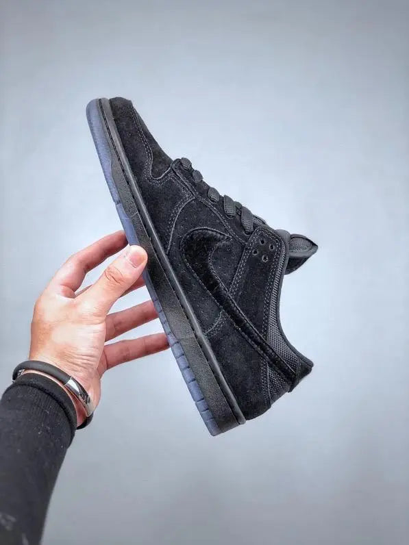 NIKE DUNK LOW HORSE - https://treadfitpro.com/