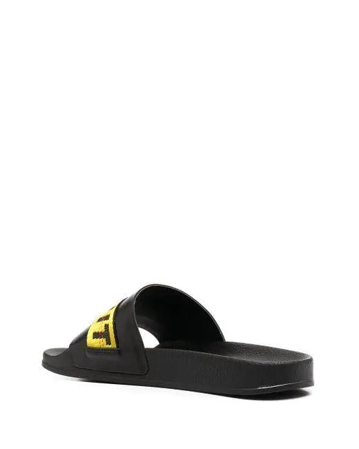 OFF WHITE - PANTOUFLES - https://treadfitpro.com/