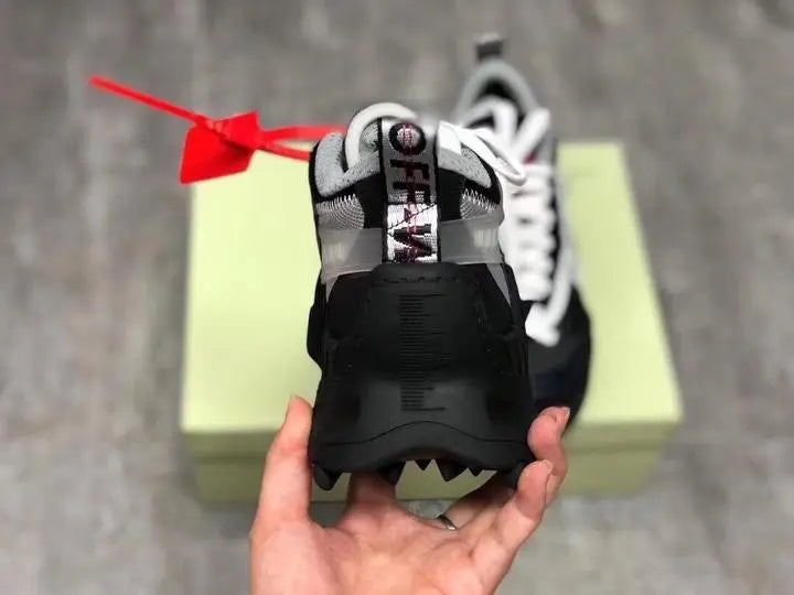 OFF-WHITE - SNEAKER - https://treadfitpro.com/