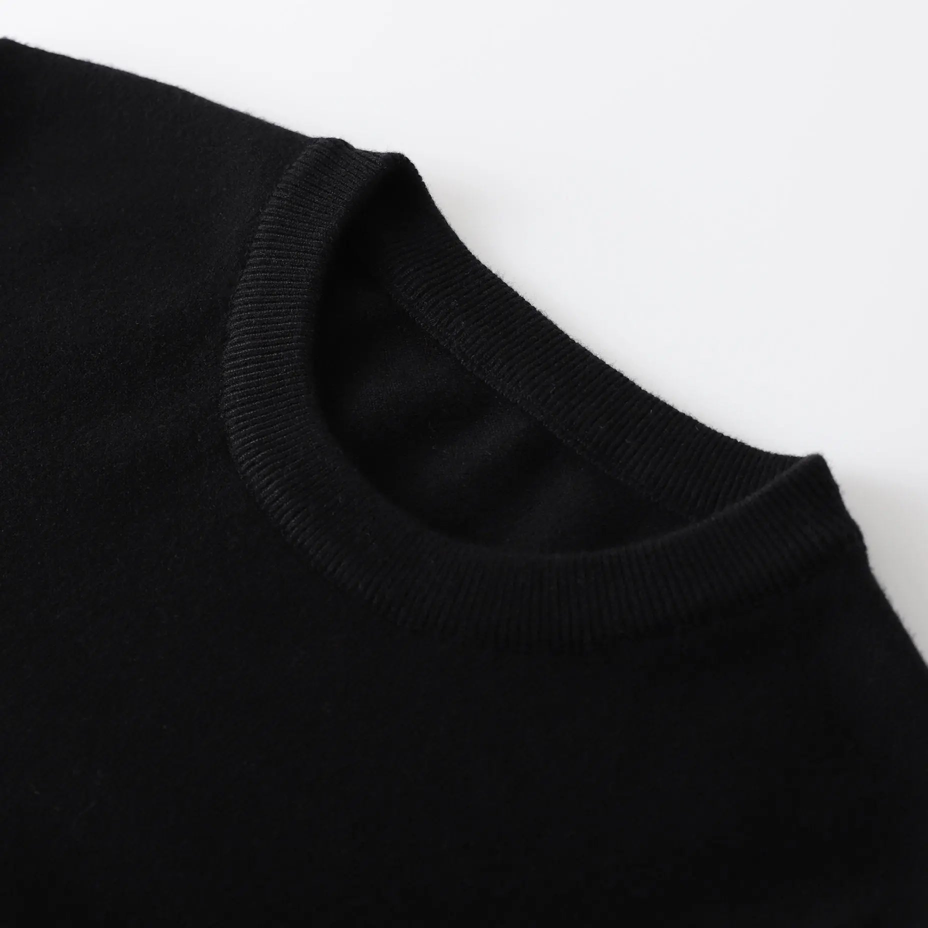 OFF WHITE - SWEATSHIRT - https://treadfitpro.com/