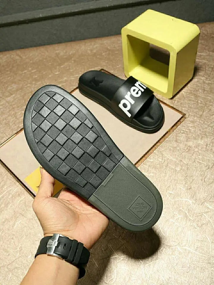 SUPREME X LOUIS VUITTON - SLIPPERS MEN’S - https://treadfitpro.com/