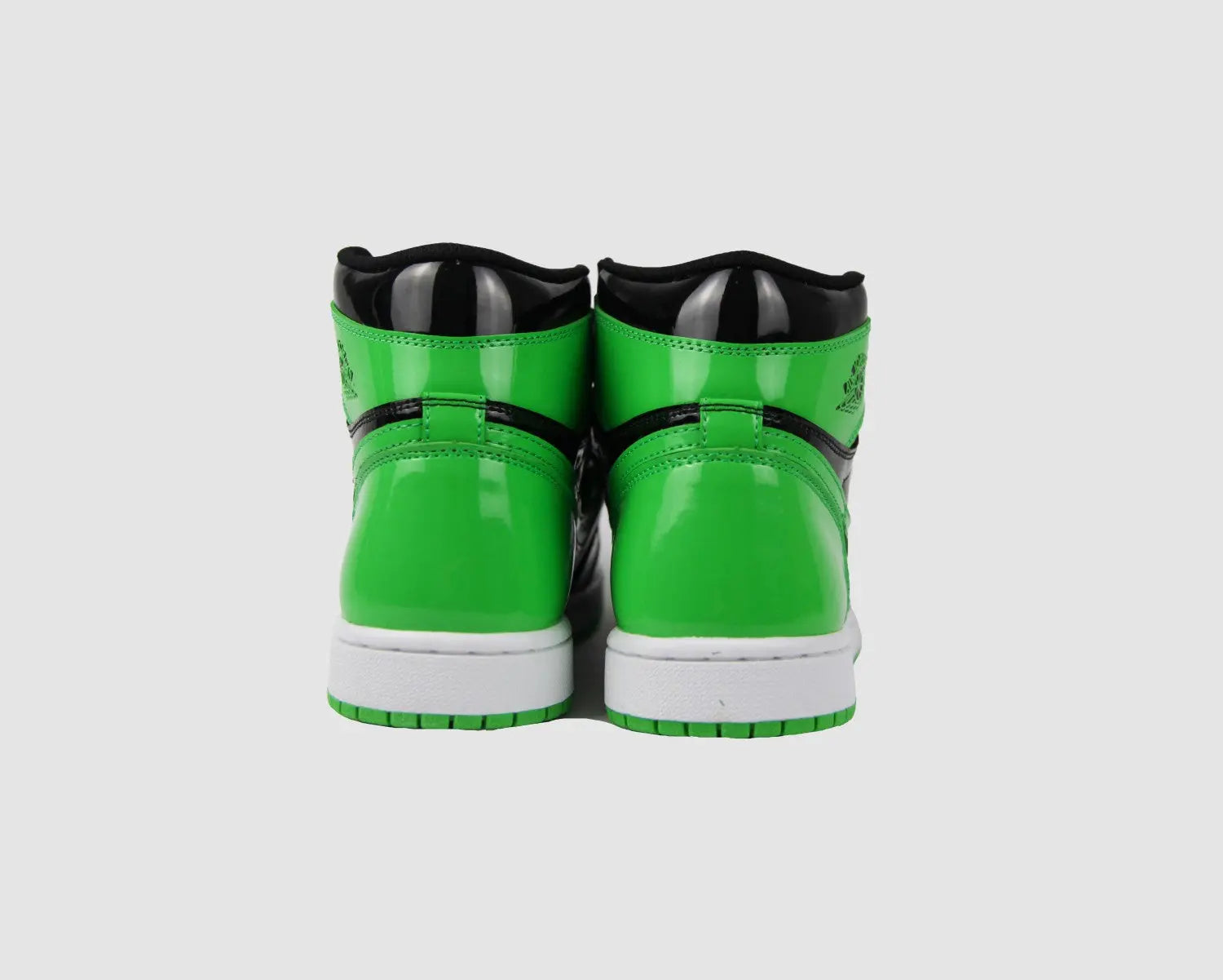 AIR JORDAN 1 RETRO HIGH OG “Patent Green” Metroutfits