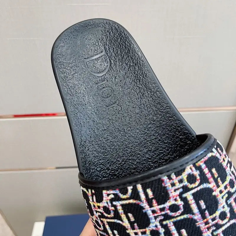 DIOR - SLIPPER Metroutfits
