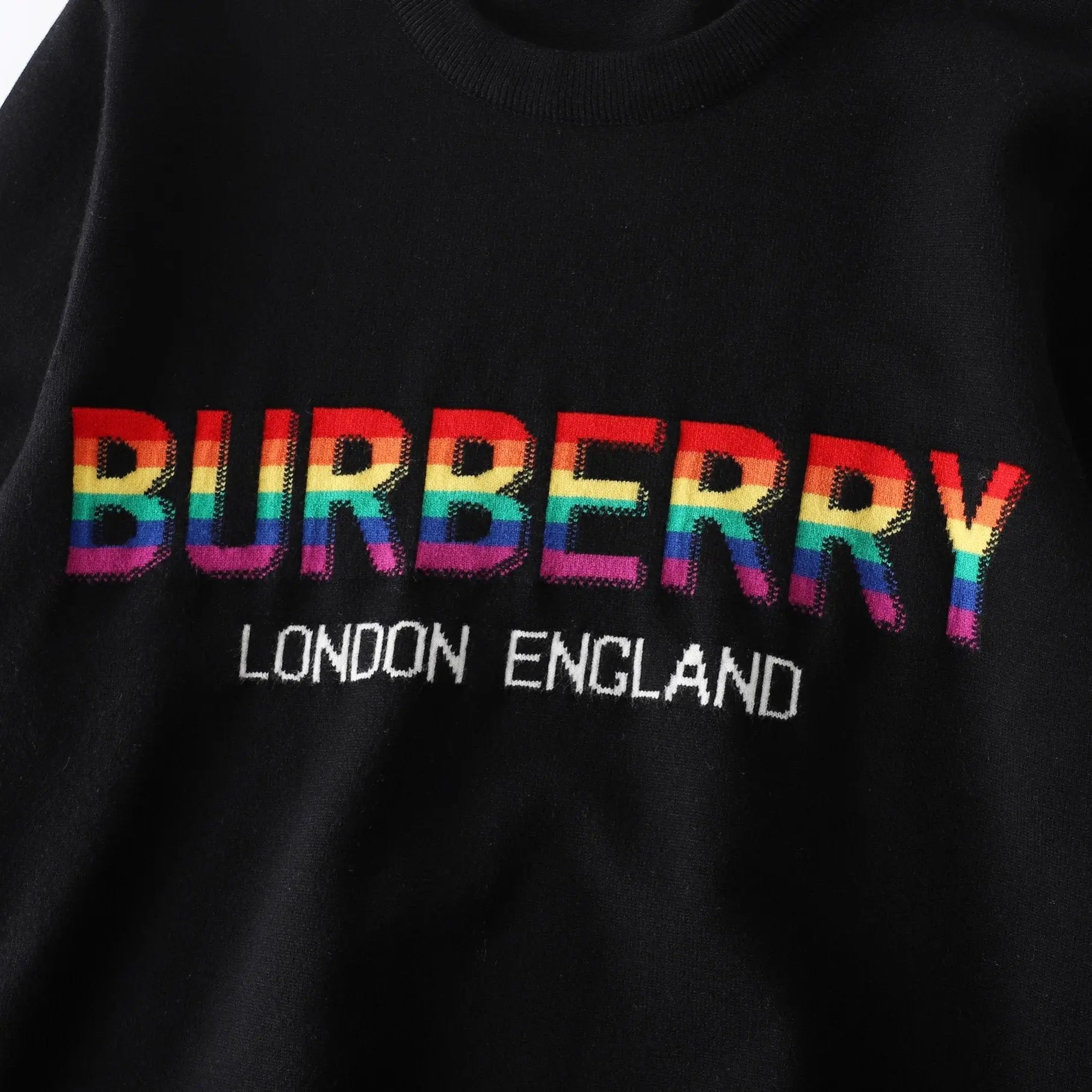 BURBERRY - SWEATSHIRT Metroutfits